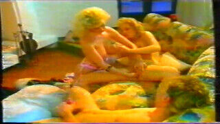 Magyar szinkronos retro sexvideo 1989-ből hangalámondással. - sex-videochat
