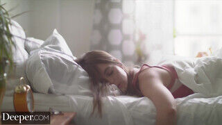 Riley Reid a szőrös pinás tini szuka hajnali kamatyolása - sex-videochat