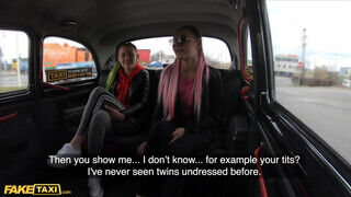 Lady Zee és Sandra Zee a tini testvér tinédzser csajok édeshármasban dugnak - sex-videochat