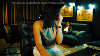 Gazdag milf luvnya mutogatja magát a webkamerában - sex-videochat