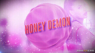 Honey Demon a csini fitt nagyméretű mellű milf mami az edzővel kúrel - sex-videochat