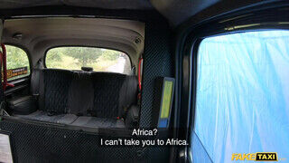 Zaawaadi az színes bőrű tinédzser lyuk lovagol a faszon a taxiban - sex-videochat