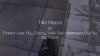 Nia Nacci a szuper kerek fehér csaj imádja a fehér fügyit - sex-videochat