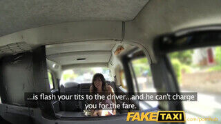És ebben segítségére lesz a taxi gigászi faszú sofőrje is - sex-videochat