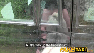 A taxisofőr méretes faszára vágyik a spiné - sex-videochat
