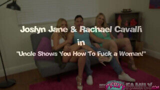 Rachael Cavalli és Joslyn Jane a csöcsös világos szőke milfek osztoznak a faszon - sex-videochat