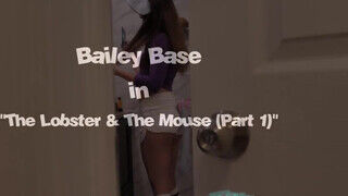 Bailey Base a cuki nevelő húgi nem bír ellenállni a gigantikus faroknak - sex-videochat