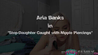 Aria Banks a pici mellű tinédzser kis csaj és a erőszakos faszú nevelő fater - sex-videochat
