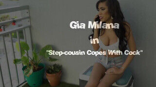 Gia Milana az óriás tőgyes nevelő húgi bekapja a tesója gigászi faszát - sex-videochat