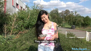 Akasha Coliun a baszható tetkós ellenállhatatlan ázsiai nőci - sex-videochat
