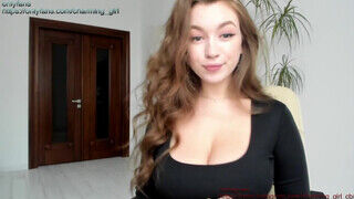 Cuki kolosszális cicis amatőr orosz diáklány maszturbál - sex-videochat