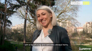 Julie Holly a óriási didkós francia korosodó nő élvezi ha ketten reszelik - sex-videochat