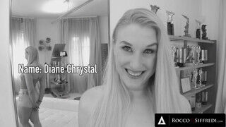 Diane Chrystall a magyar tinédzser fiatalasszony megtudja milyen a hátsó kapujában Rocco vastag pénisze - sex-videochat