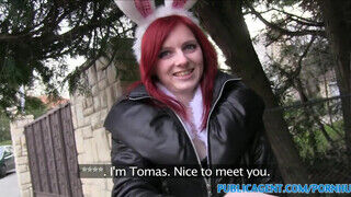 A cseheknél a húsvéti nyuszit is meg lehet dugni (egy pici pénzért persze) - sex-videochat