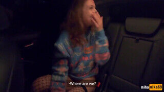 Amatőr tini orosz pár a kocsiban kúr - sex-videochat