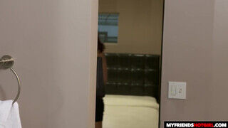 Jenna J Foxx a szőrös punás fekete kiscsaj fehér palival kufircol - sex-videochat