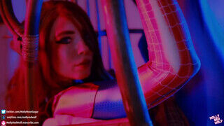 Pókember cosplayes gádzsi picsája megrakva - sex-videochat