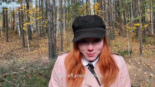 MoonFleur a vörös hajú gádzsi meghágva az erdőben - sex-videochat