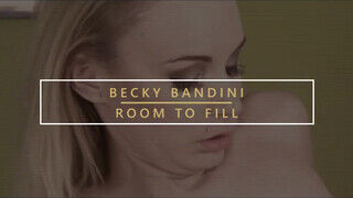 Becky Bandini a hatalmas kannás milf reszel a fiatalabb fószerrel - sex-videochat