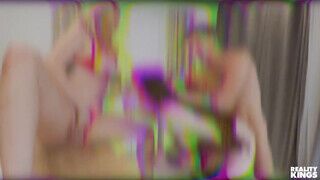 Tiffany Watson és Paige Owens a karcsú szobatársak kinyalják egymást - sex-videochat