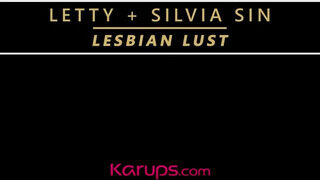 Silvia Sin és Letty a bazinagy cickós lesbi öreg nők egymásnak esnek - sex-videochat