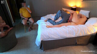 Feleséget három fószer kufircolja meg a hotelben - sex-videochat