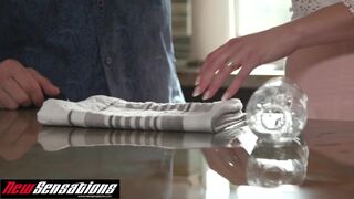 Egy forró, tabudöngető válogatás, ahol a vörös hajú, vékonyka mostohalány, Dakota Tyler, és szőke, kerek mostohanővére vad kalandokba keverednek. A 19 perces, full HD videó kendőzetlenül mutatja be, ahogy ezek a tinédzser csajok, feszes testtel és apró me