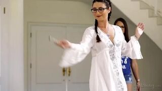 Alice dug aphroditéval