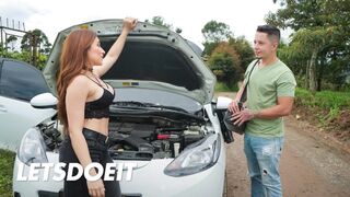 Forró brazil milf Leela Moon megdugja a szerelőjét