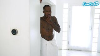 Tetkós nevelő anya hardcore kufircolása óriási faszszal, míg férje nagyméretű fekete farkossal szórakozik