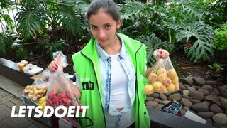 Latin Amerikai milf mary gomez arcára spriccel a forró közösülés után