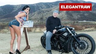 Anissa Kate vadul meglovagolja Mark Davist a tiltott övezetben