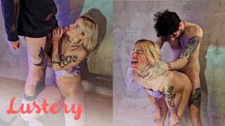 Világos Szőke amatőr pár kefél előtte a saját szexfilmjükben