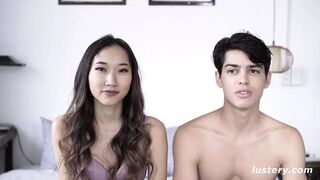 Szexi francia pár oltári édeshármasban élvezi az anal dugást