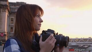 Nyílt punciú euro szépség hátulról megkúrva