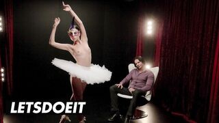 Gyengéd fetis bujálkodás maszkos fiatal csajjal jessica x-től