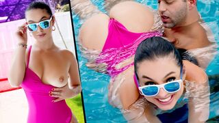 Edzésem a forró edzővel - óriási seggemet tolva teszteli állóképességemet