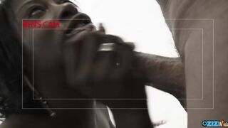 Fekete bomba milf csoportos szeretkezése fehér farkakkal ánuszban és kettő behatolással