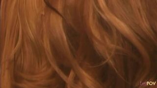 A főnökasszony megmutatja beosztottjának a helyét egy durva lesbi orgiaorgia orgiában