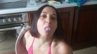 Mi a desszert ma, szépségem? jeges szopás!