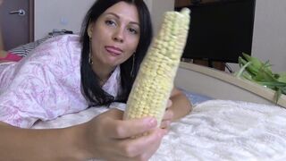 Fiatal kéjnő lábfétis szeretkezés után telelövi a pináját