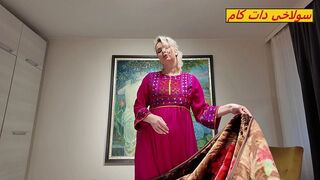 Kívánatos nevelő anyum gigantikus popóját és melleit megbassza a nevelő fia