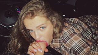 Házas kurva kockázatosan leszopja le a taxist