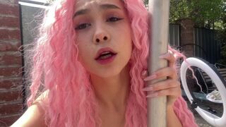 Emberem átjön megbaszni, miközben a szüleim otthon vannak