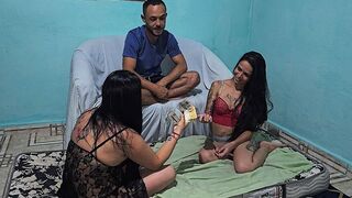 A nejem látni akarta, ahogy a csaja először kapja valagba