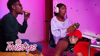 Twistys sztárjai, Hazel Grace és Rissa May forró lesbi kalandja nagyméretű mellekkel és lyuk nyalással
