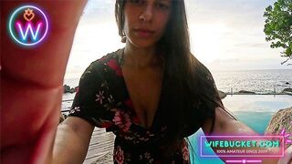 WifeBucket Vágyai - Lágy MILF Lovagol a Naplementében Termetes Mellekkel és Szenvedéllyel