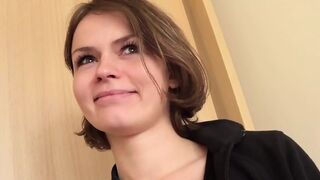 Orbitális didkós gádzsi vaginája és ánusza keményen megdolgozva