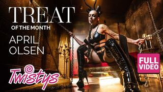 Twistys bemutatja April Olsen szívdöglesztő fehérneműben, amint szétteríti szárnyait és csábos combjait